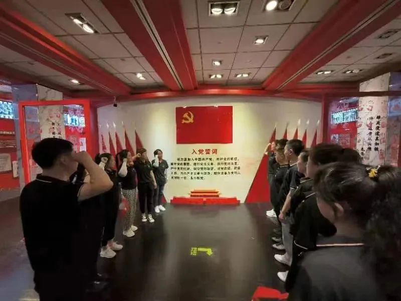 9匯2通天酒業黨支部舉辦“紅色印跡”主題教育活動 2-1662.png